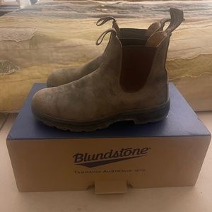 Blundstones